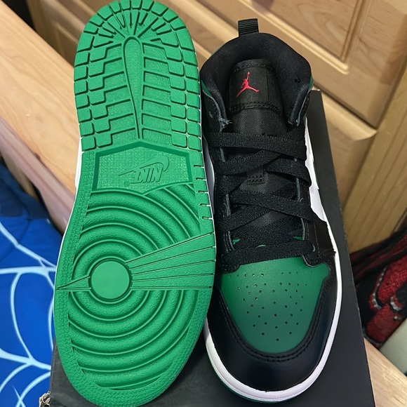 JORDAN 1 MID (PS) - Picture 3 of 4